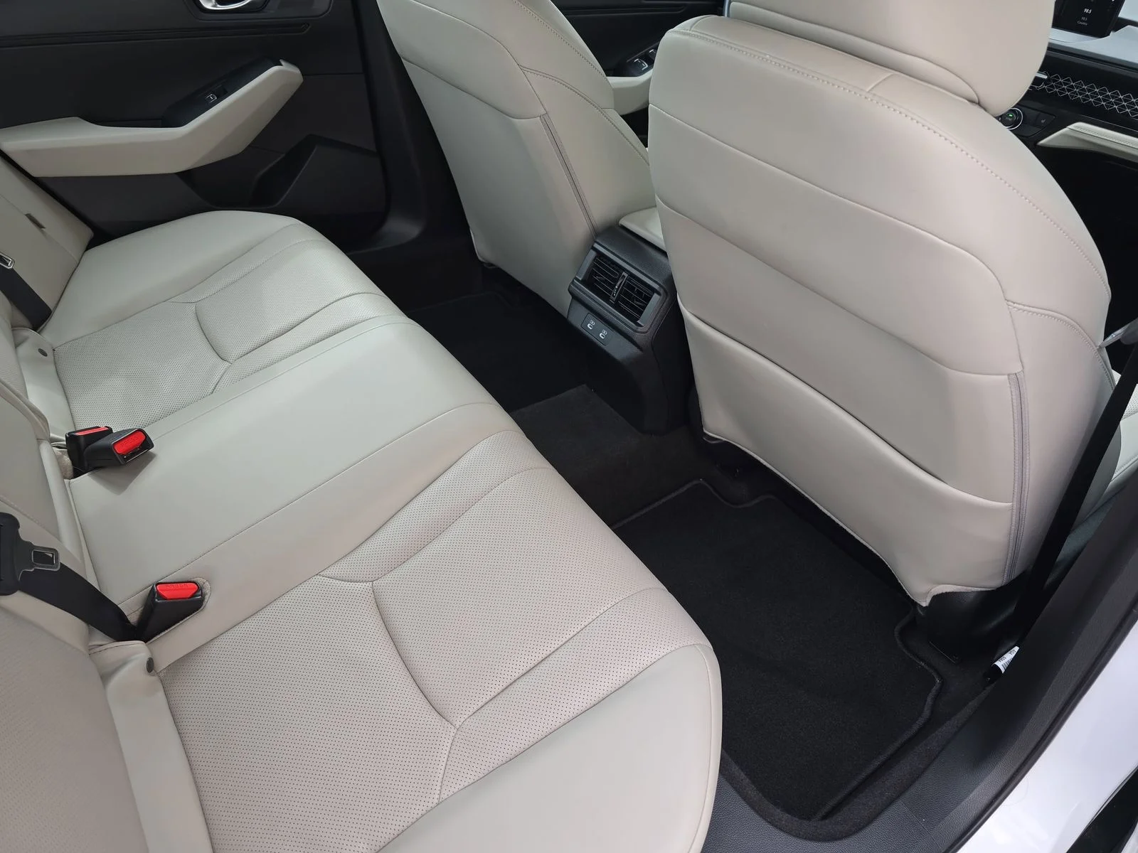 2025 Honda Accord Hybrid EX-L - Photo 11