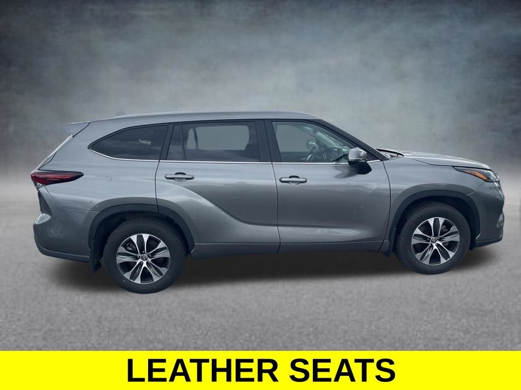 Used 2026  Toyota XLE image 7