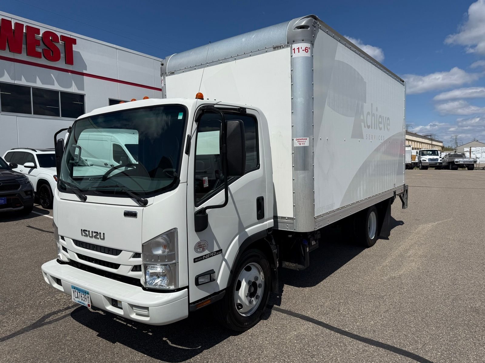 2022 Isuzu NPR-HD's photo