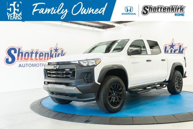 Used 2026 White Chevrolet Trail Boss image 1
