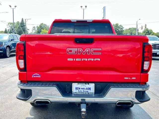 Used 2020 Cardinal Red GMC SLE image 8
