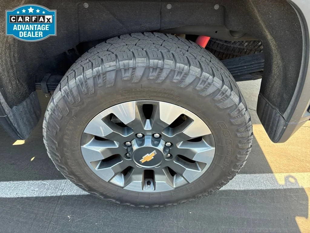 Used 2022 NORTHSKY BLUE METALLIC Chevrolet LT image 5
