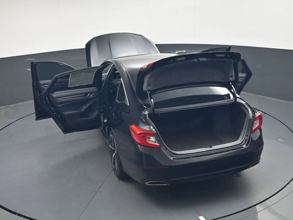Used 2018  Honda Sport image 50