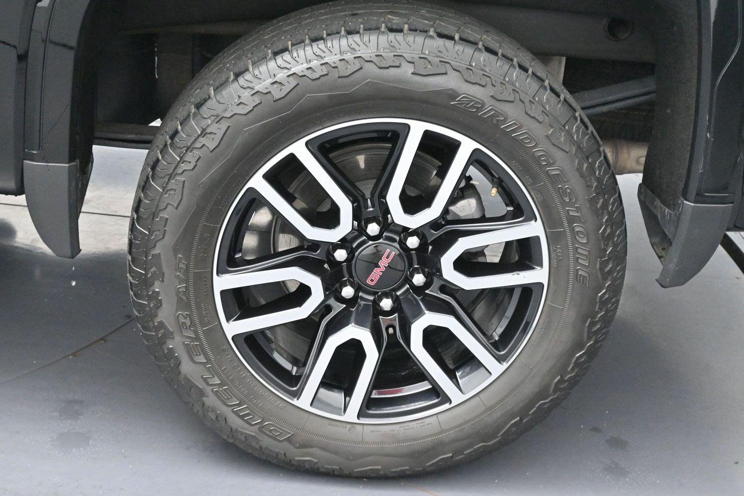 Used 2026 Onyx Black GMC AT4 image 37