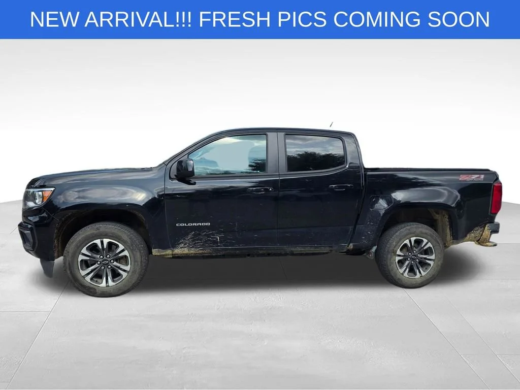 Used 2021 BLACK Chevrolet 4WD Z71 image 3
