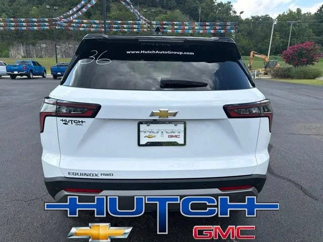 New 2027 Summit White Chevrolet LT image 5