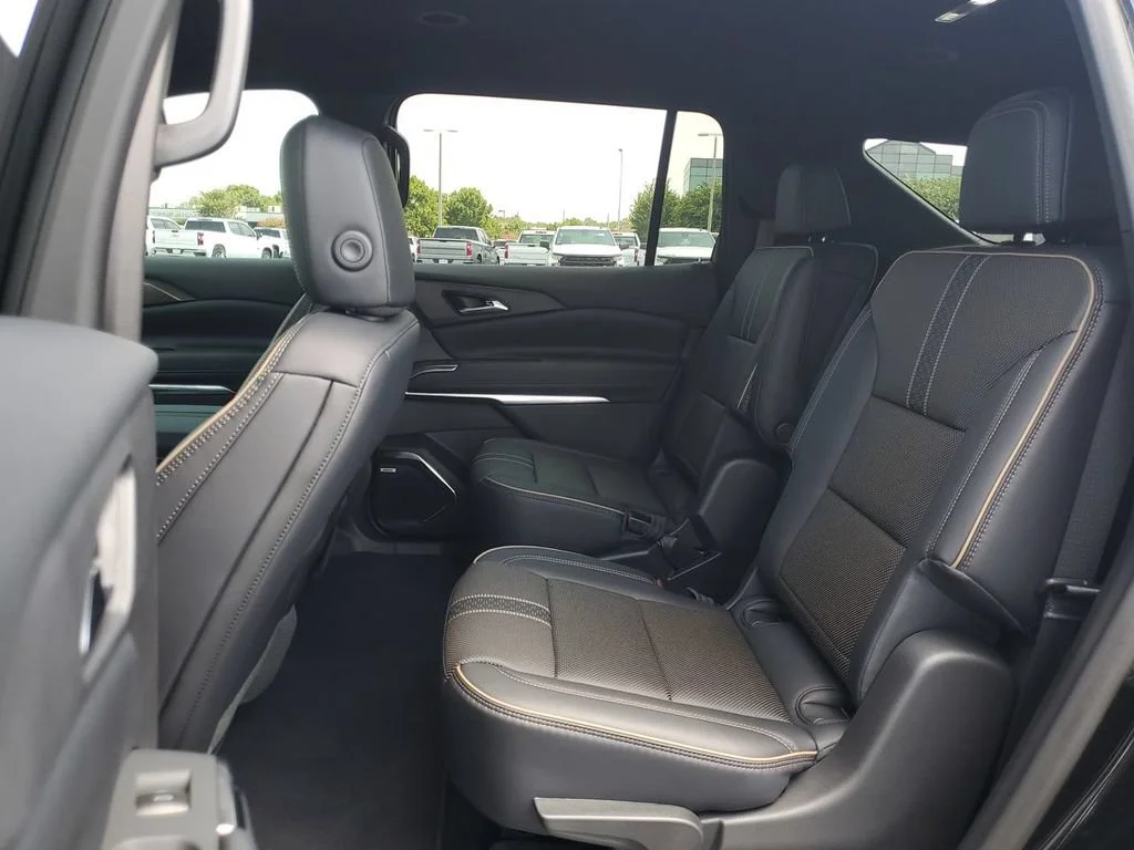 New 2026 Mosaic Black Metallic Chevrolet High Country image 31