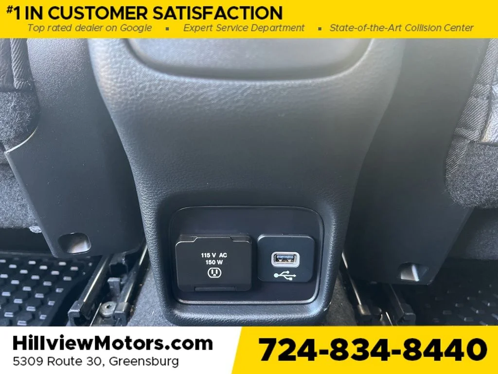 Used 2021 White Clearcoat Jeep Latitude image 27