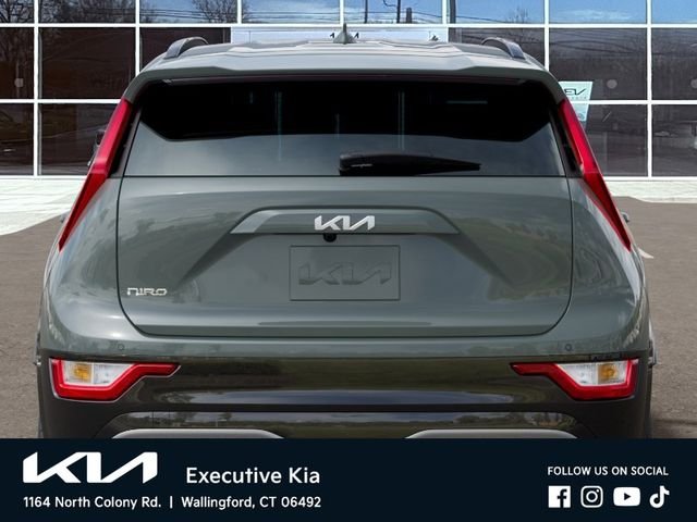 New 2026 Green Kia Wind image 13