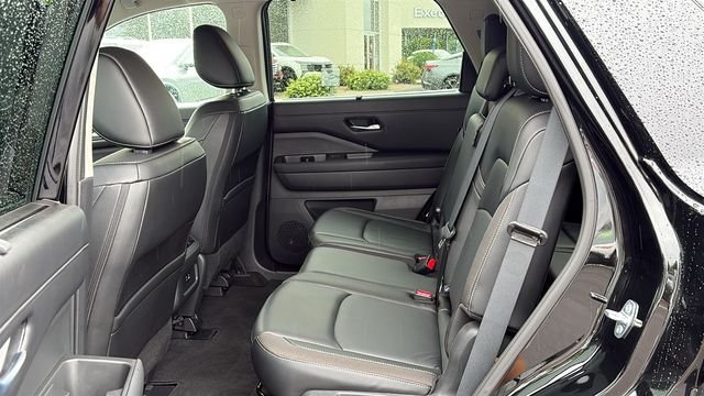 Used 2024 Black Nissan SL image 22