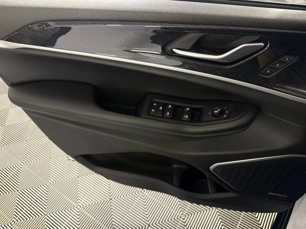 Used 2023 White Jeep Trailhawk 4xe image 26