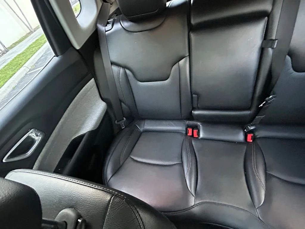 Certified Used 2022 White Jeep Latitude Lux image 12
