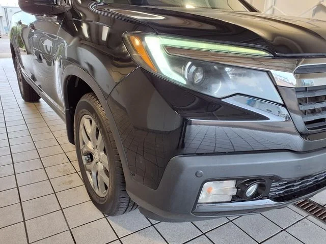 Used 2019 Crystal Black Pearl Honda Black Edition image 25