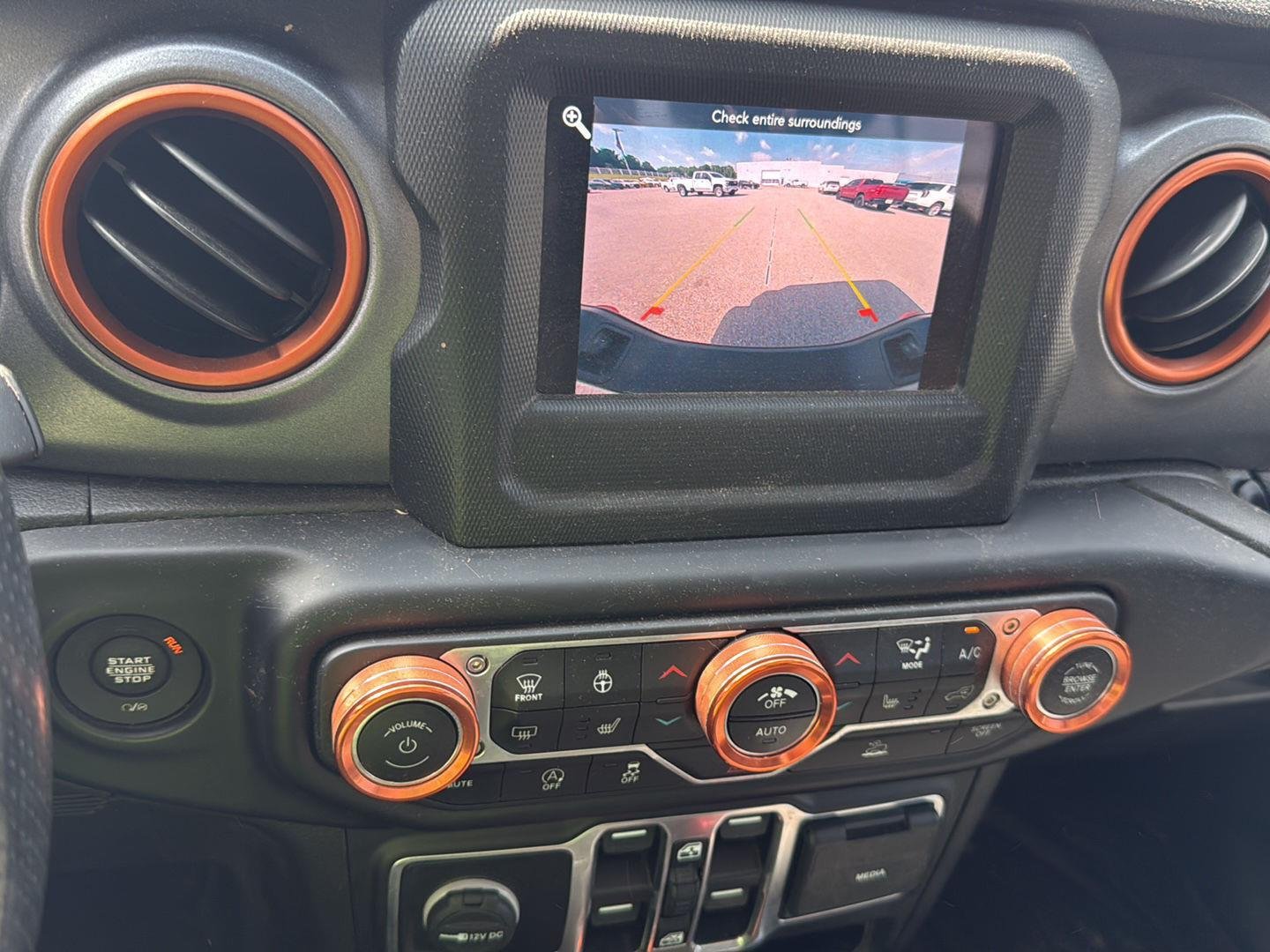 Used 2021 Silver Jeep Mojave 4x4 image 12
