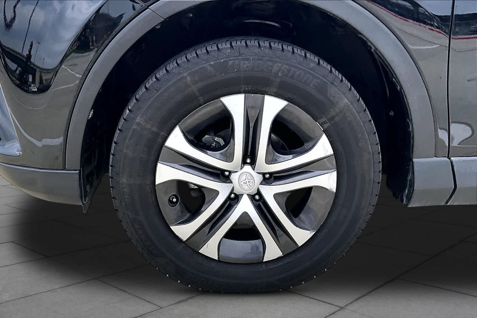 Used 2018 Black Toyota LE image 11