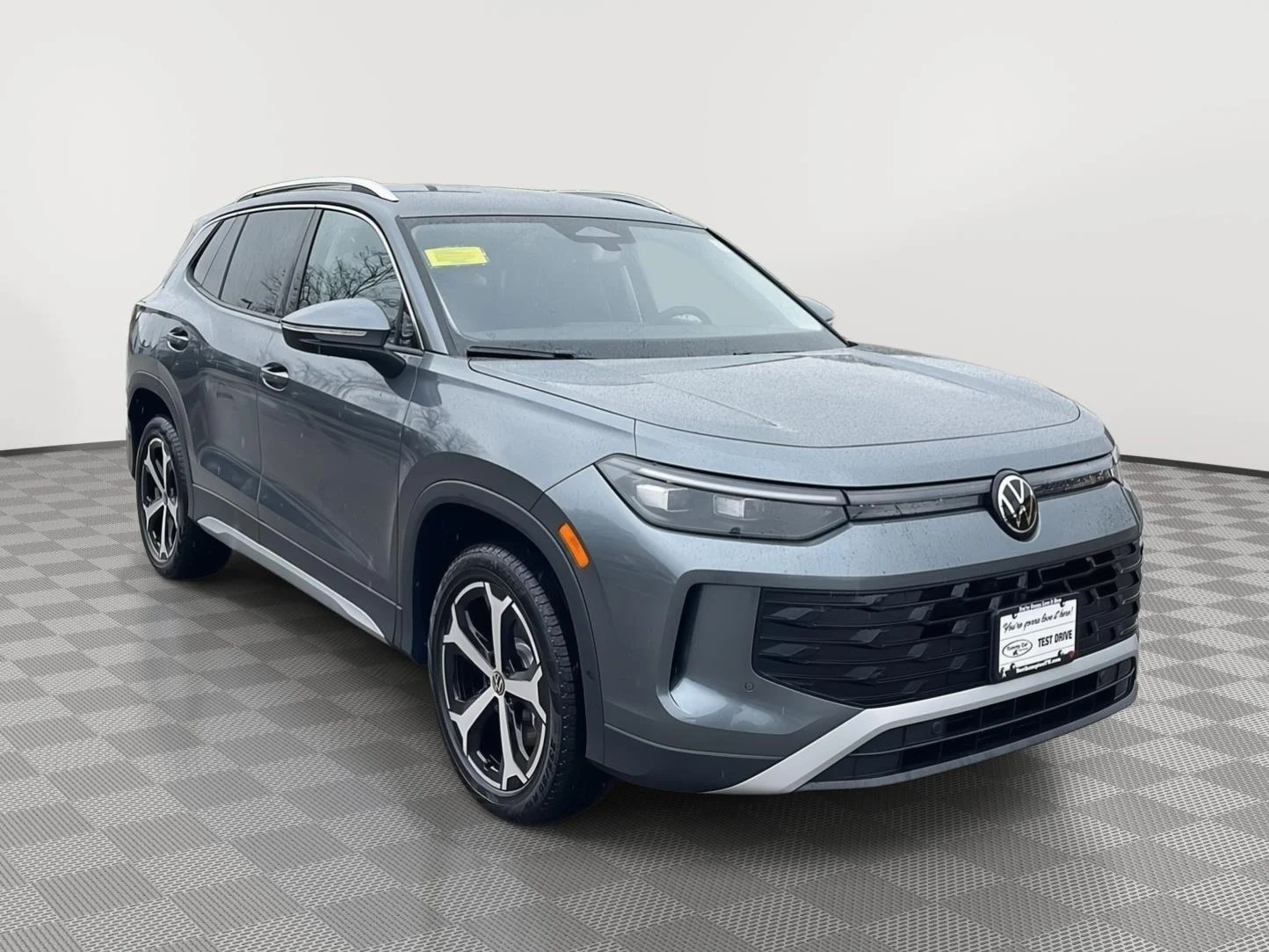 New 2026 Platinum Gray Metallic Volkswagen SE image 3