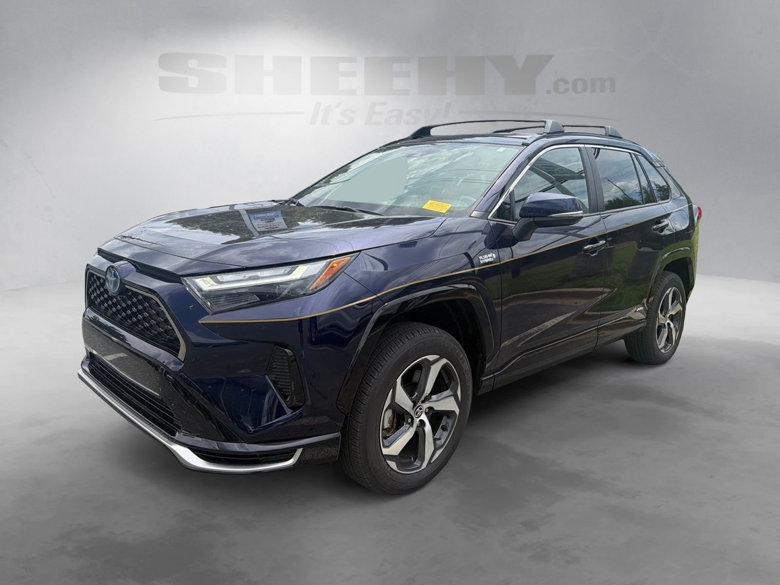 Used 2024  Toyota SE image 15