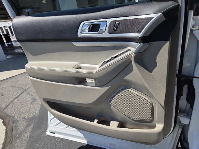 Used 2013 White Ford XLT image 11