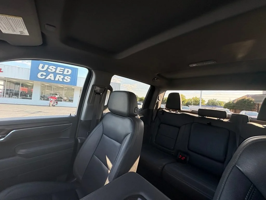 Used 2025 Sterling Metallic GMC SLT image 20