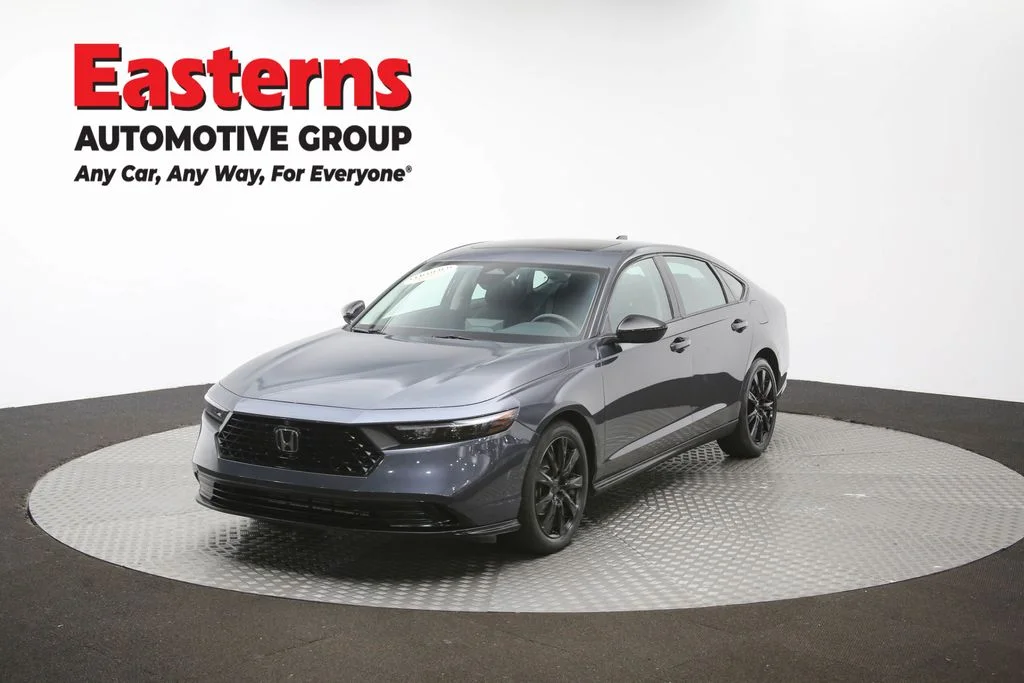 Used 2025 Gray Honda SE image 55