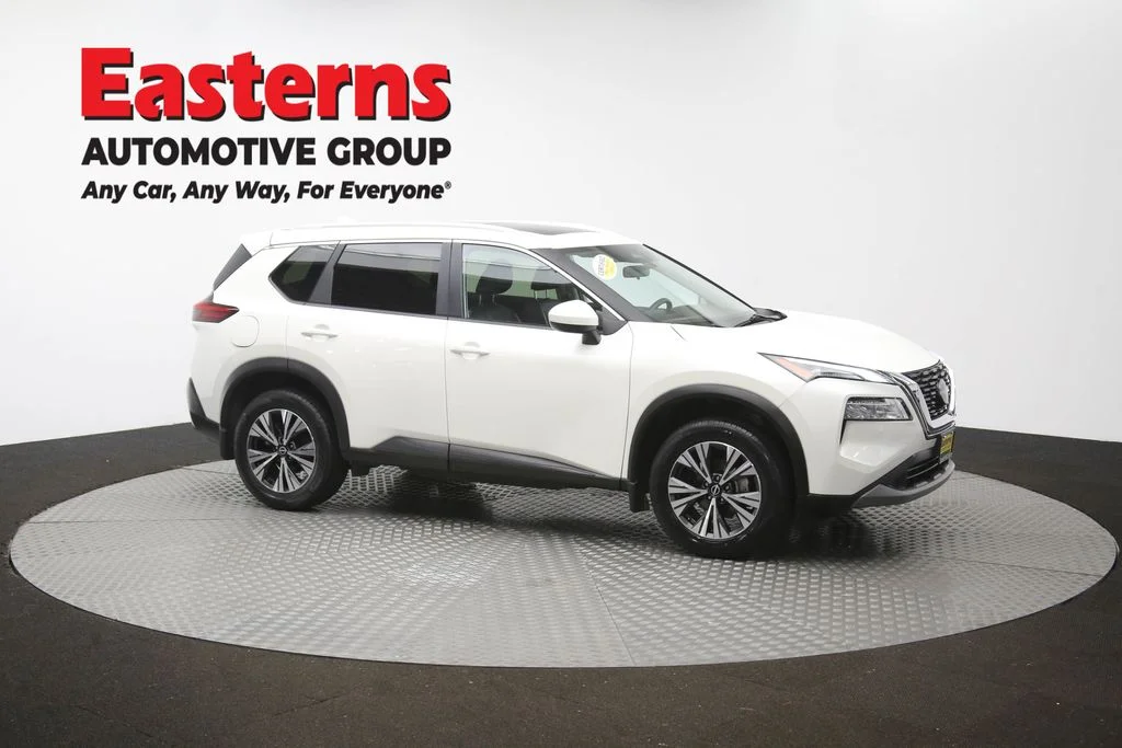 Used 2023 White Nissan SV image 51