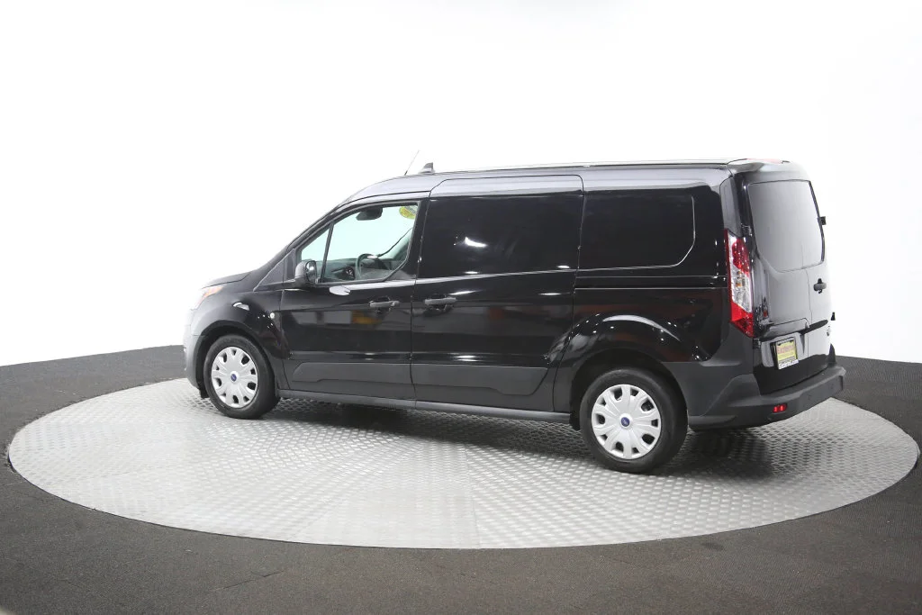 Used 2022 Black Ford XL image 59