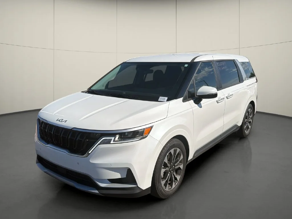 Used 2024 White Kia EX image 3