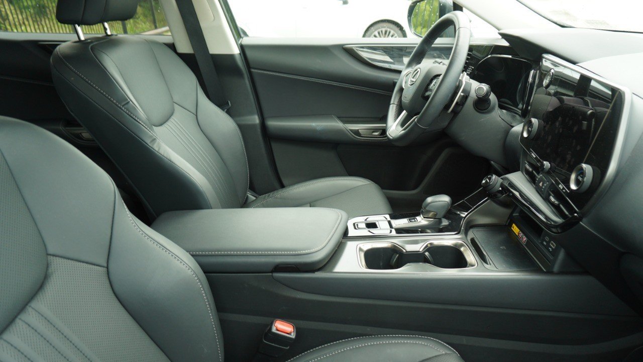 Used 2025 Black Lexus NX 250 Premium image 9