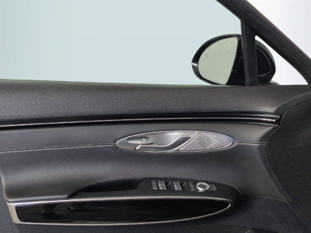 2025 GENESIS GV70 Standard - Photo 26