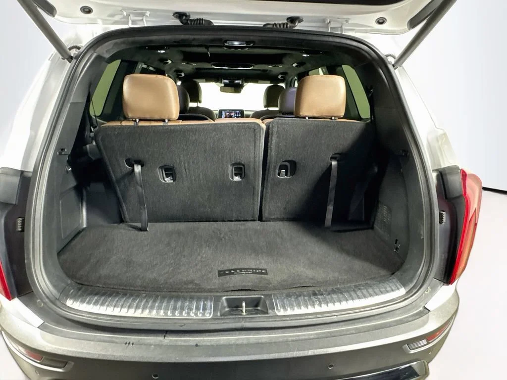 Used 2022 White Kia SX image 34