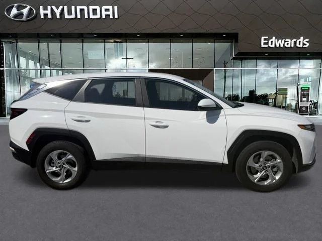 Used 2024 White Hyundai SE image 3