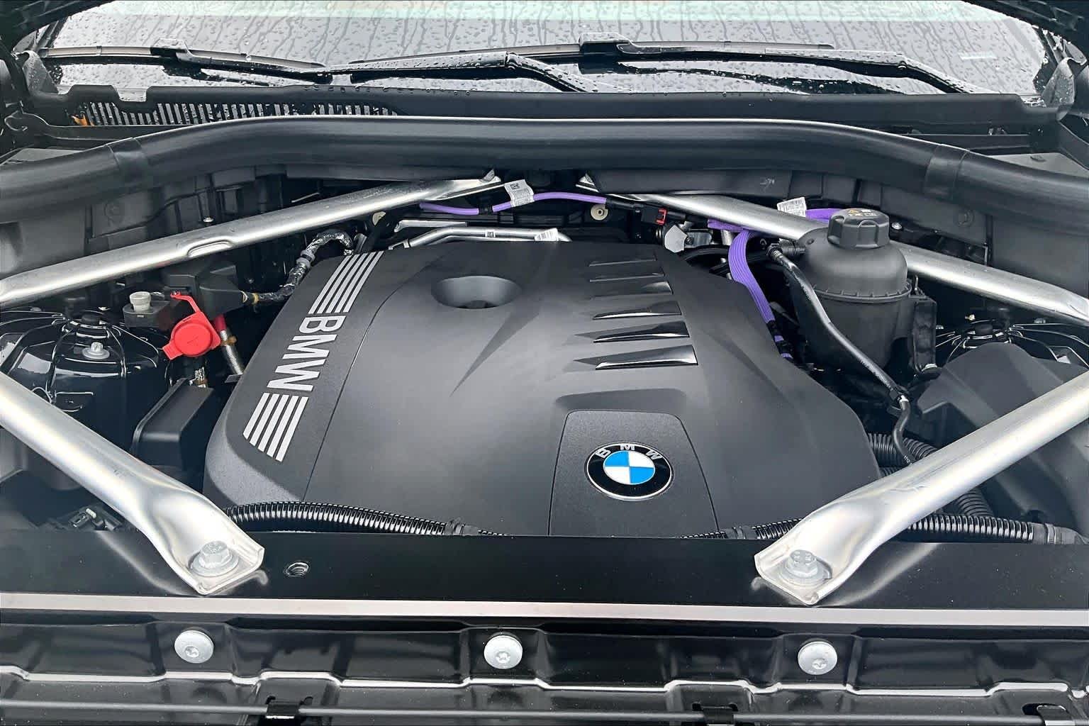 Used 2026 Carbon Black Metallic BMW xDrive40i image 31