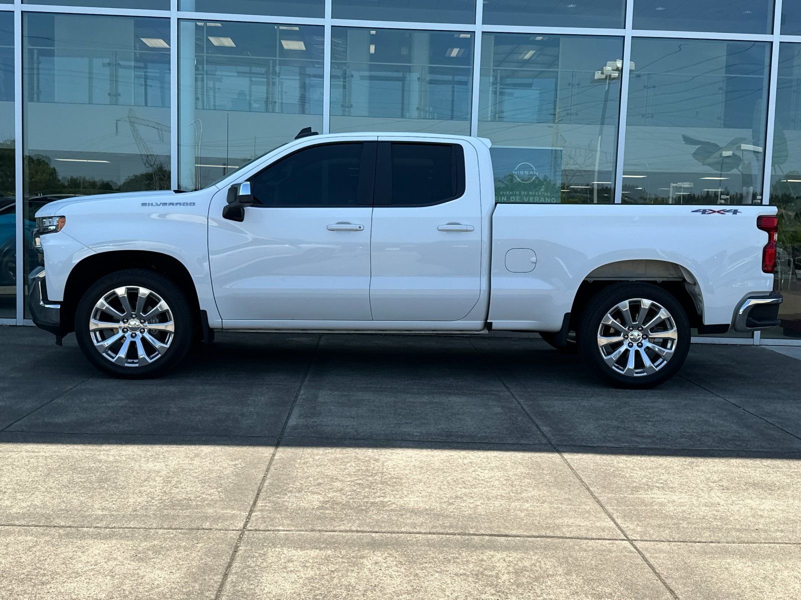 Used 2020 Summit White Chevrolet LT image 6