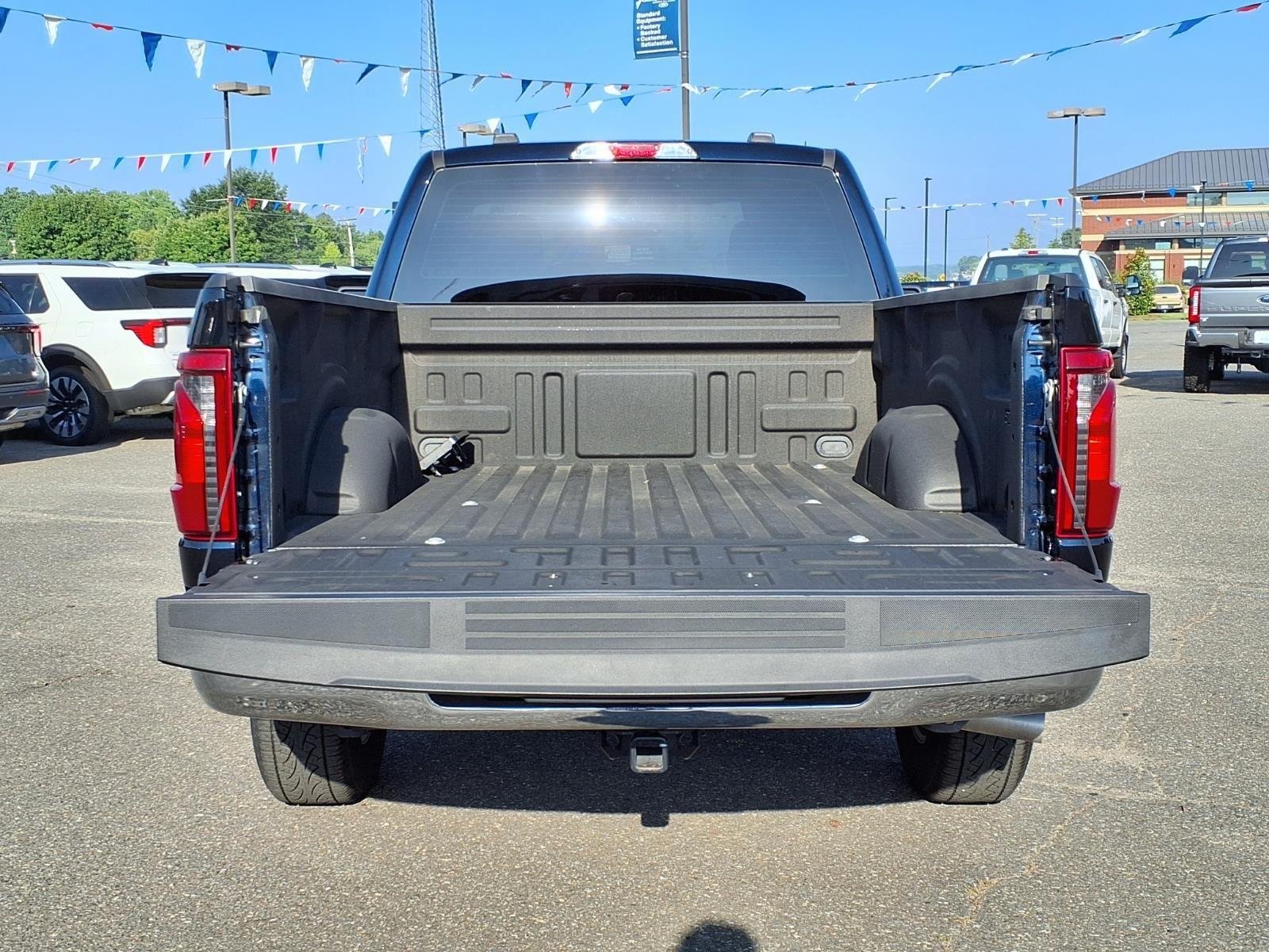 Used 2025 Blue Ford XL image 31