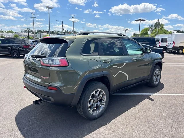 Used 2021 Green Jeep Trailhawk image 30