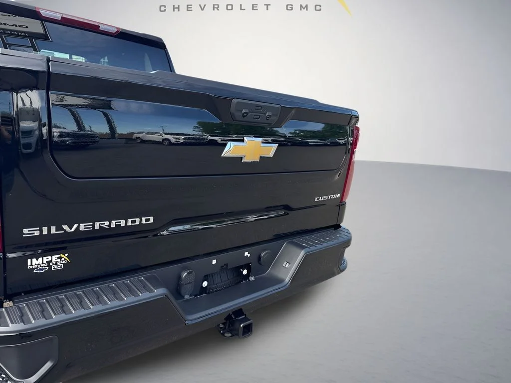 Used 2026 Black Chevrolet Custom image 32