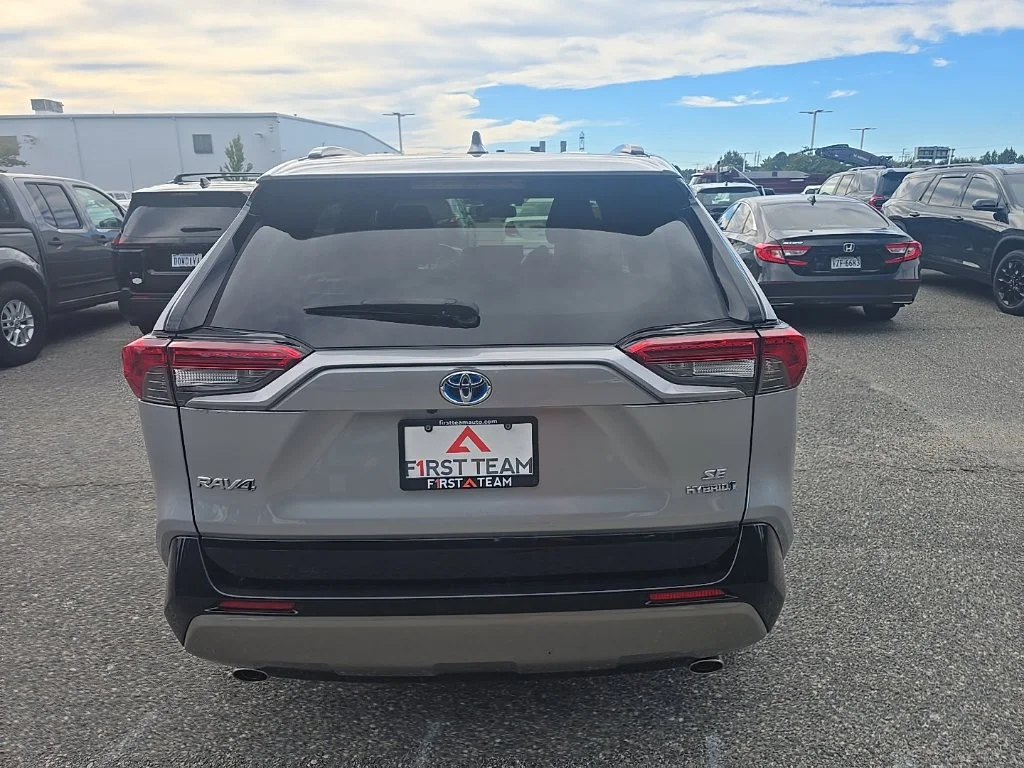 Used 2022 Silver Toyota SE image 6