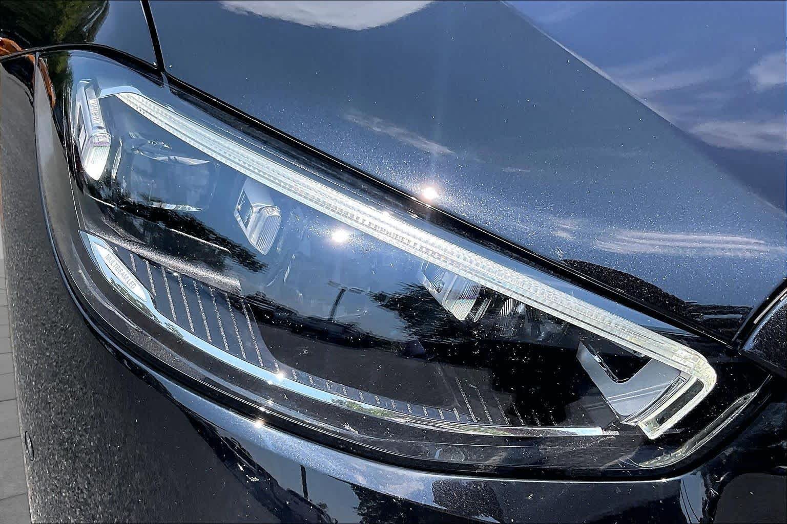 Used 2025 Obsidian Black Metallic Mercedes-Benz S 580 image 28