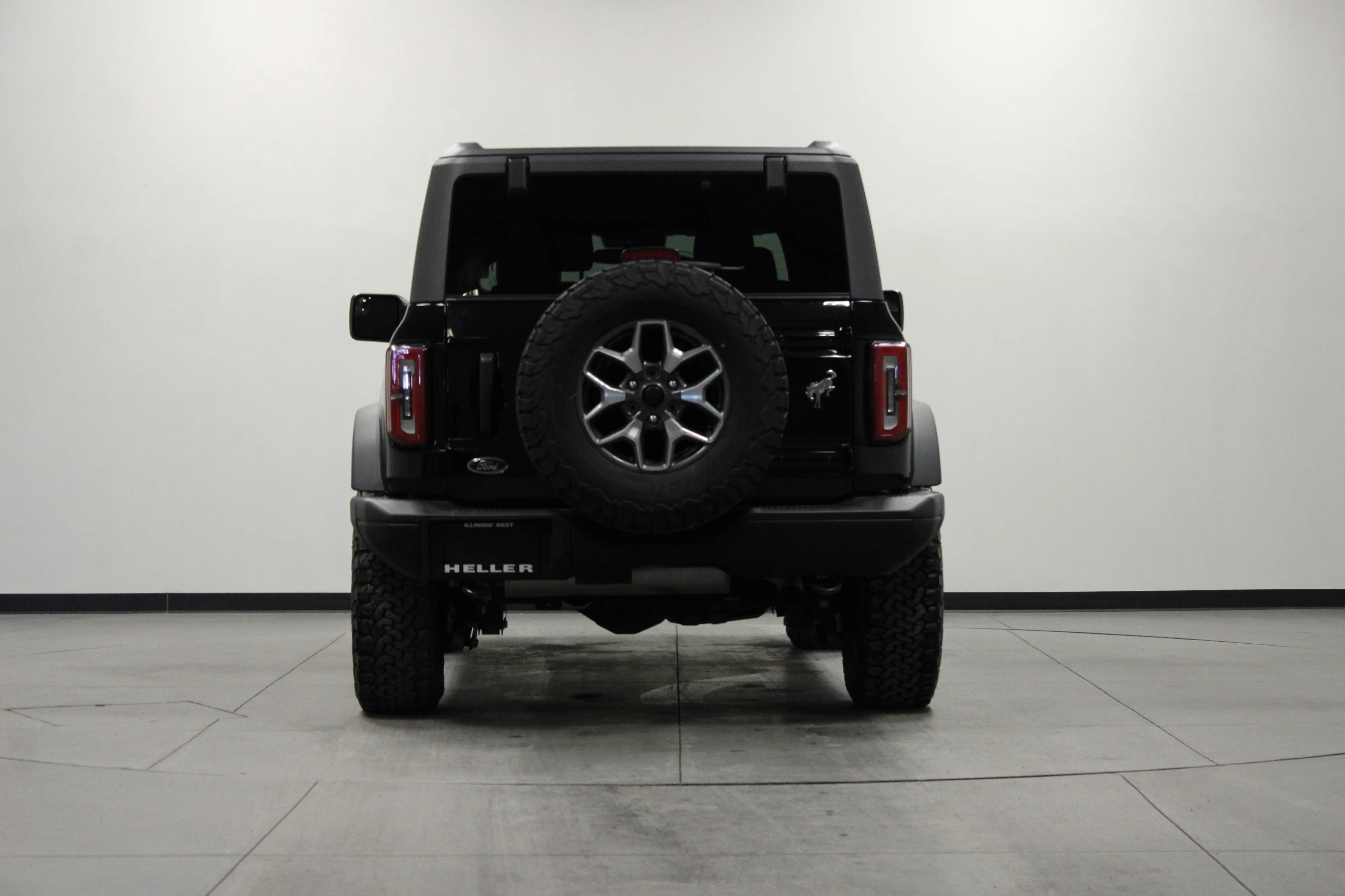 Used 2024 Shadow Black Ford Badlands image 5