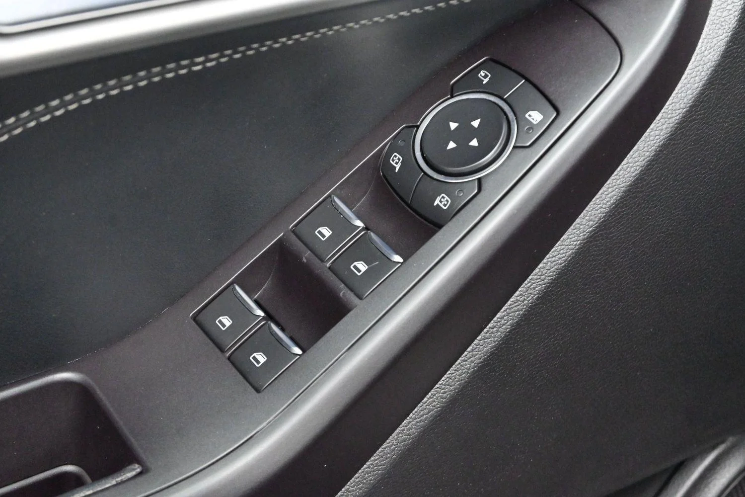 Used 2020 Magnetic Ford Limited image 14