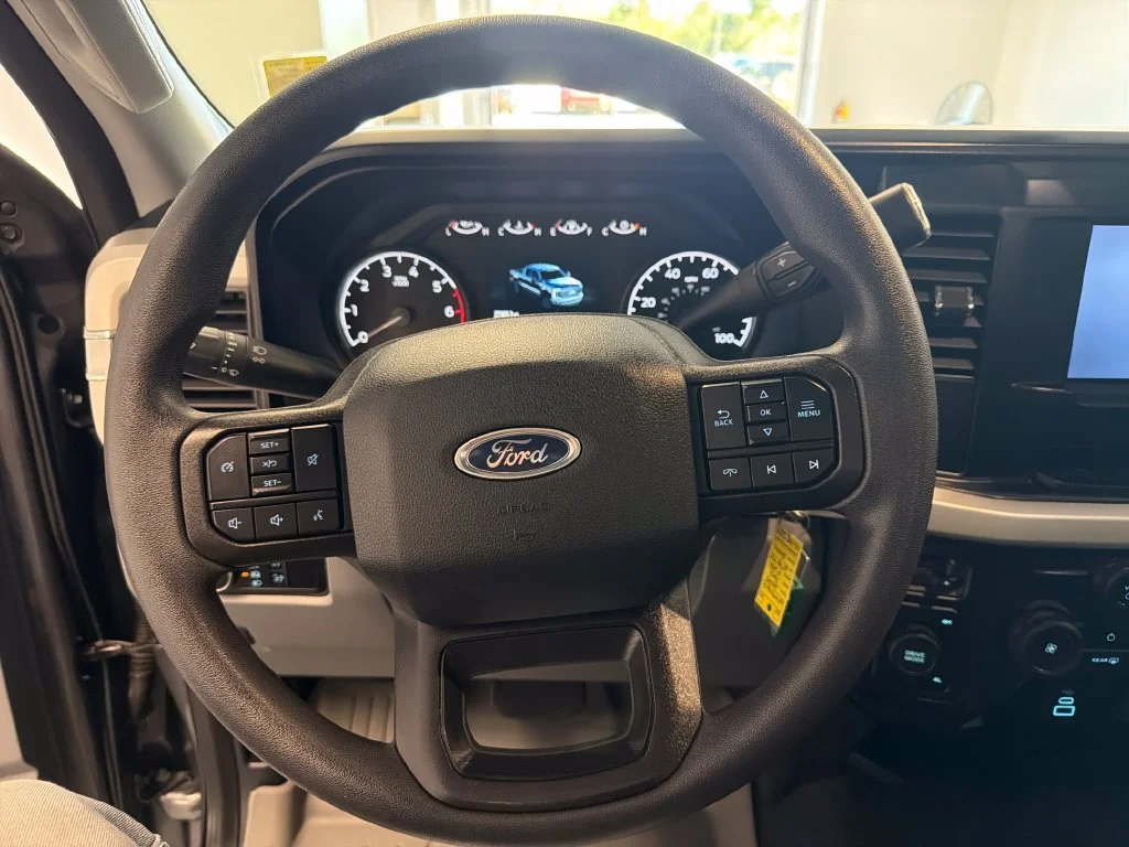 Used 2025 Gray Ford XLT image 17