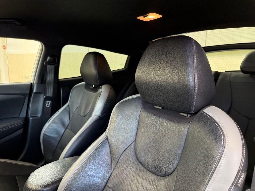 Used 2016 Silver Hyundai Turbo image 15