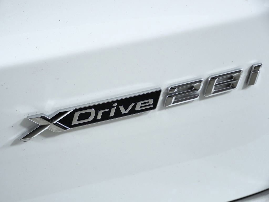 Used 2026 Alpine White BMW xDrive28i image 13