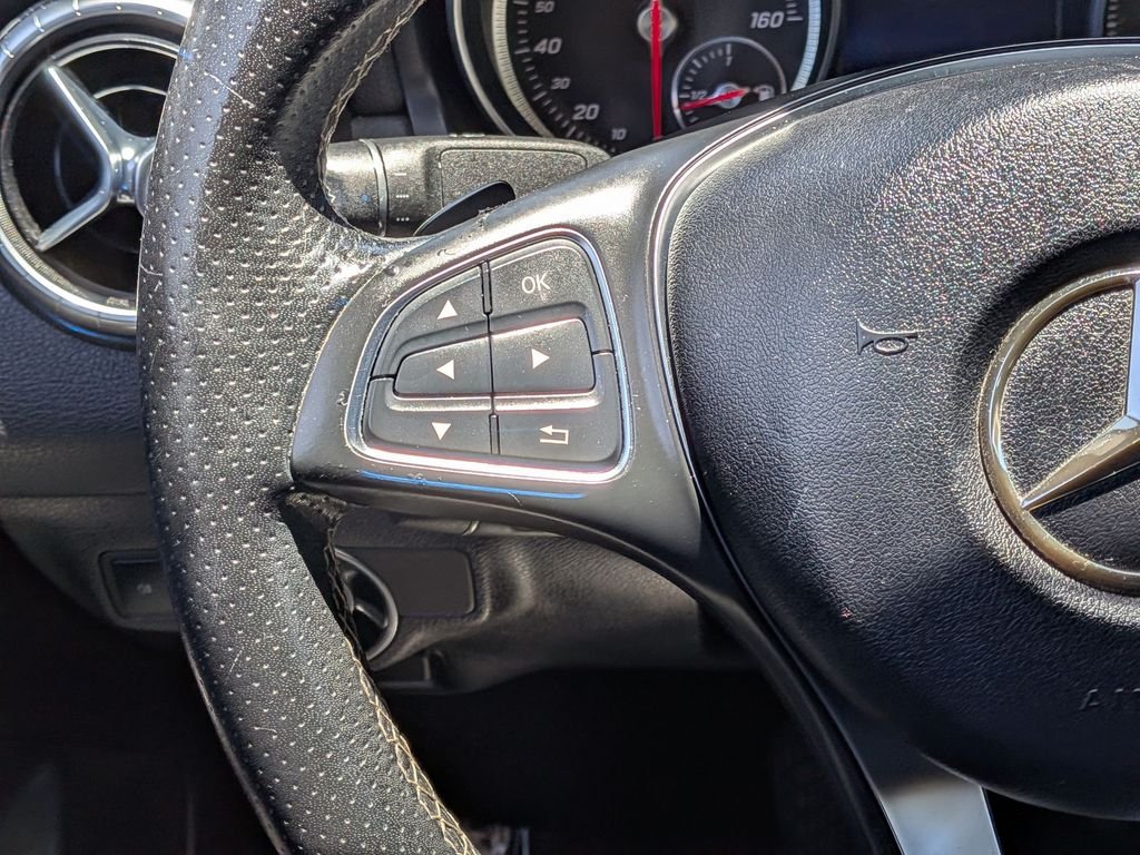 Used 2018  Mercedes-Benz CLA 250 image 32