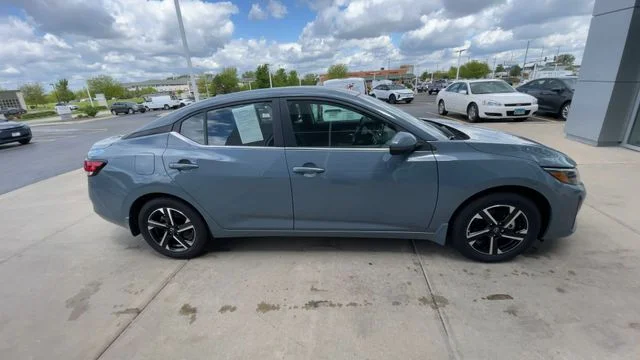 2025 Nissan Sentra SV - Photo 3