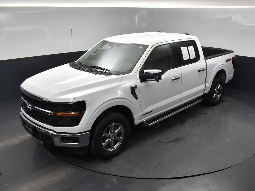 Used 2024 White Ford XLT image 16