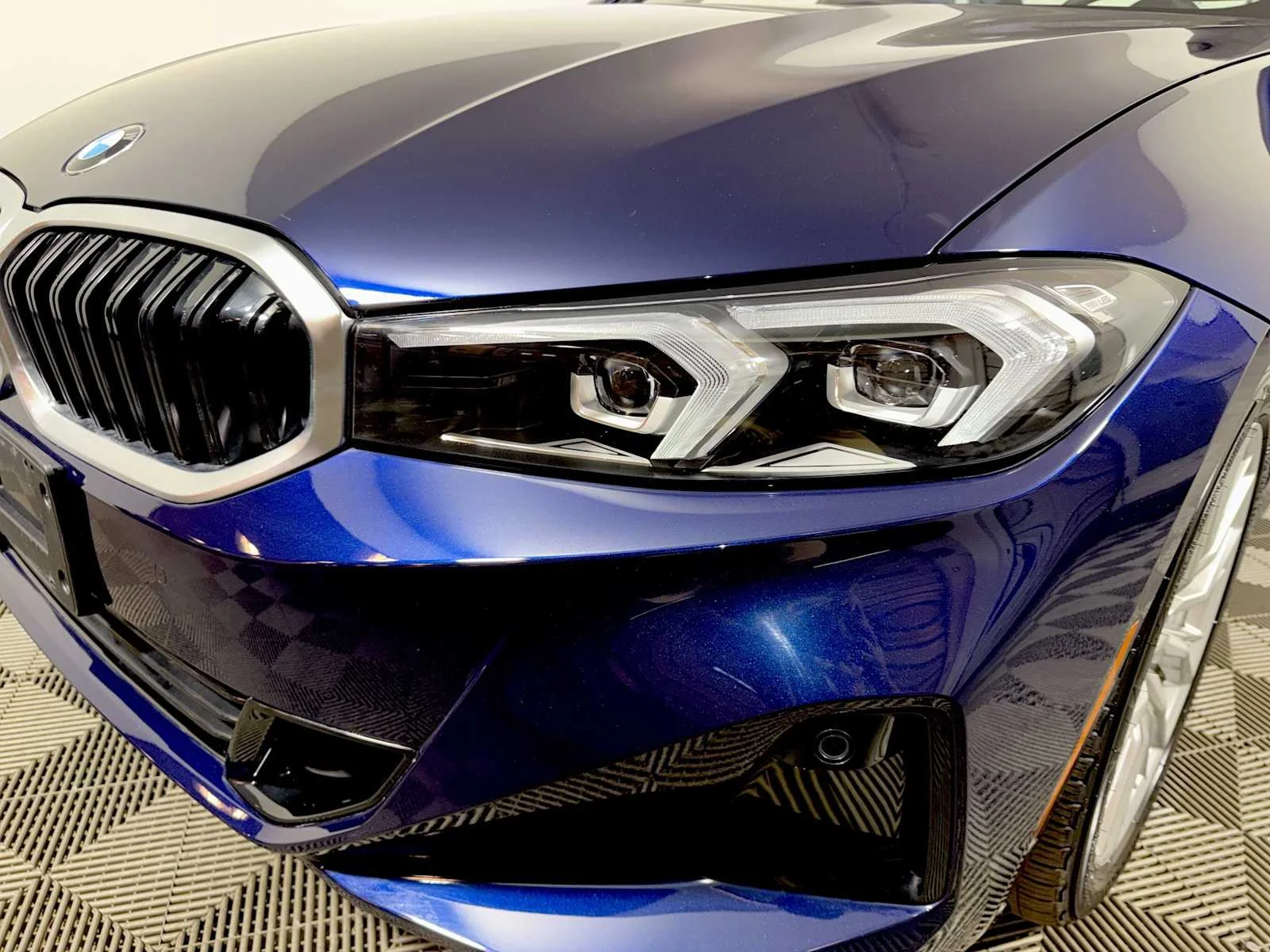 Used 2024 Tanzanite Blue II Metallic BMW 330i xDrive image 25