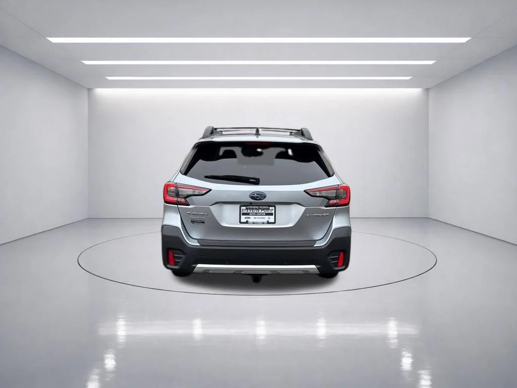 Used 2021 Ice Silver Metallic Subaru Limited image 6