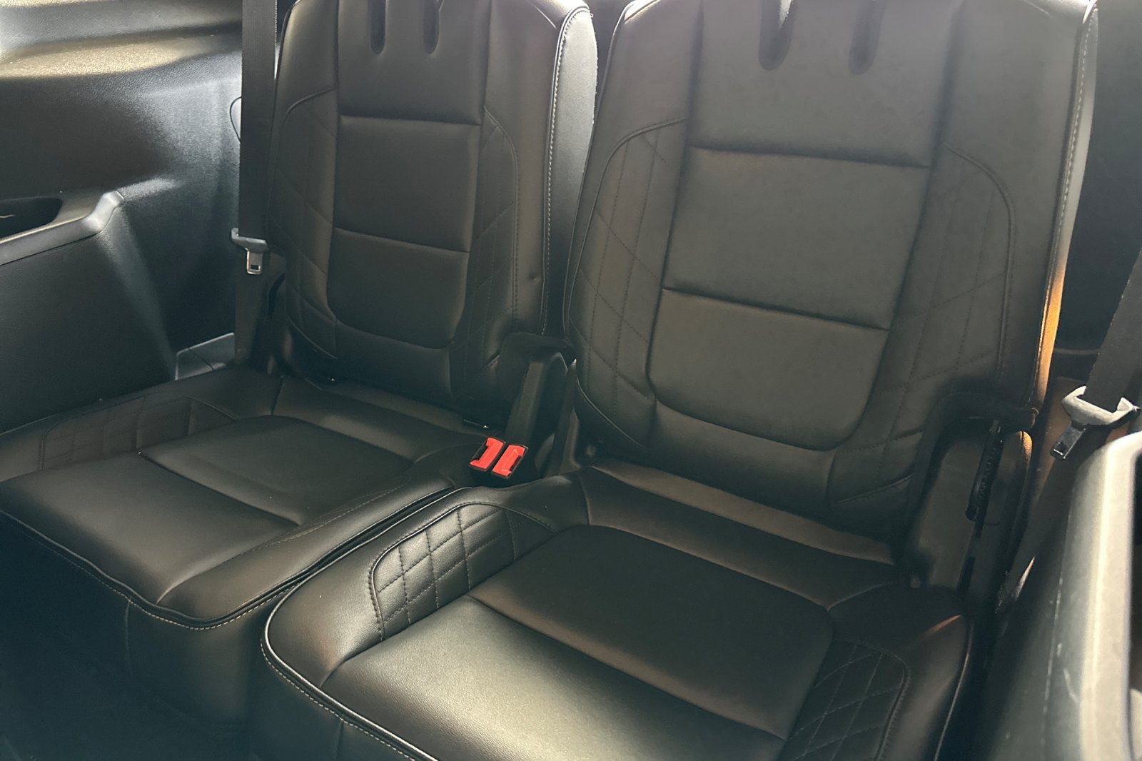 Used 2018 Gray Ford Platinum image 15