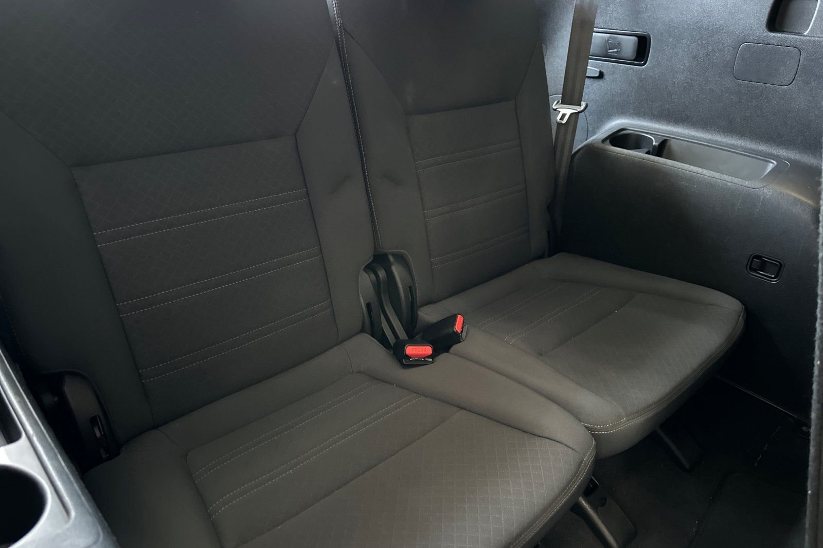Used 2017 Silver Kia LX image 16